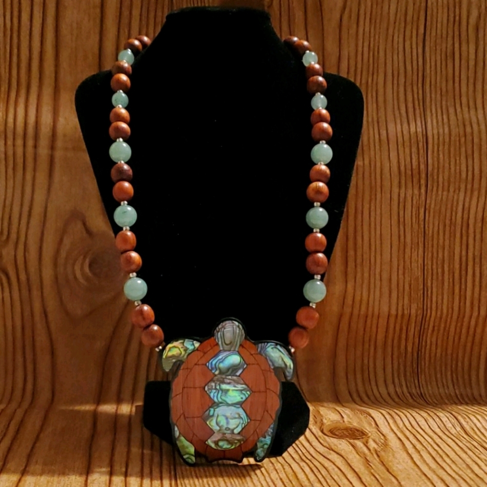 Wood & Jade Beaded Necklace w/Abalone Turtle Pend.